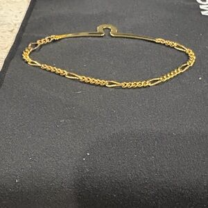 Figaro gold- tone men’s tie clip